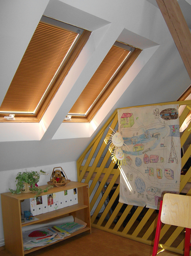 Žaluzie do střešních oken Velux, Roto, Fakro a dalších - světloAstín.cz